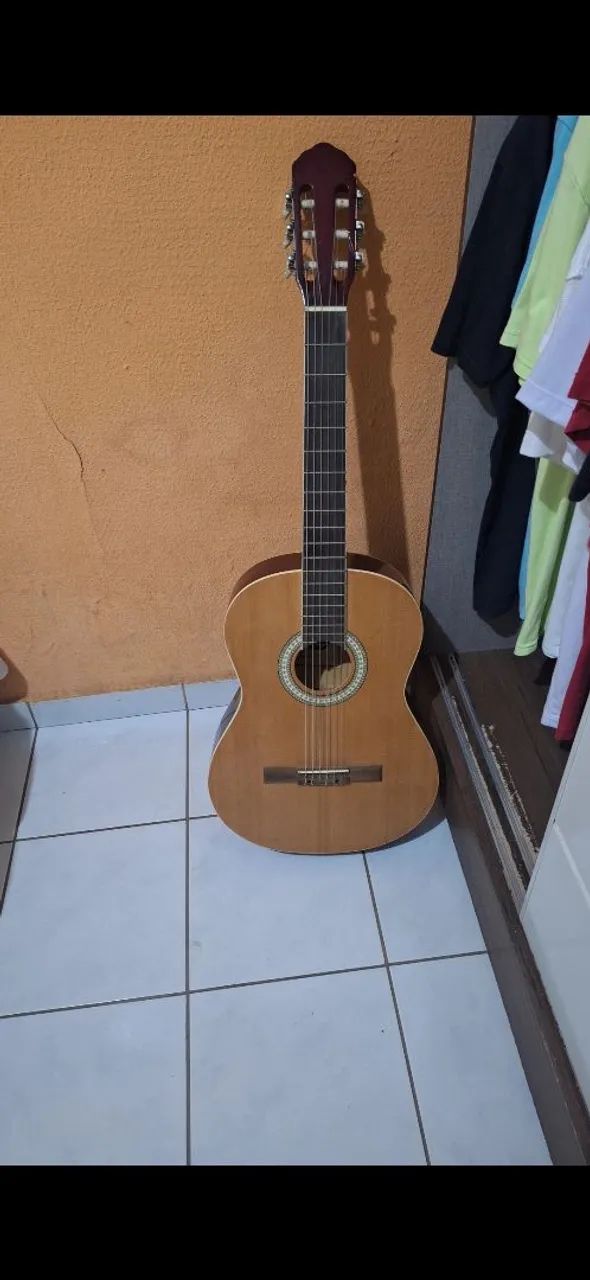 Violão acústico