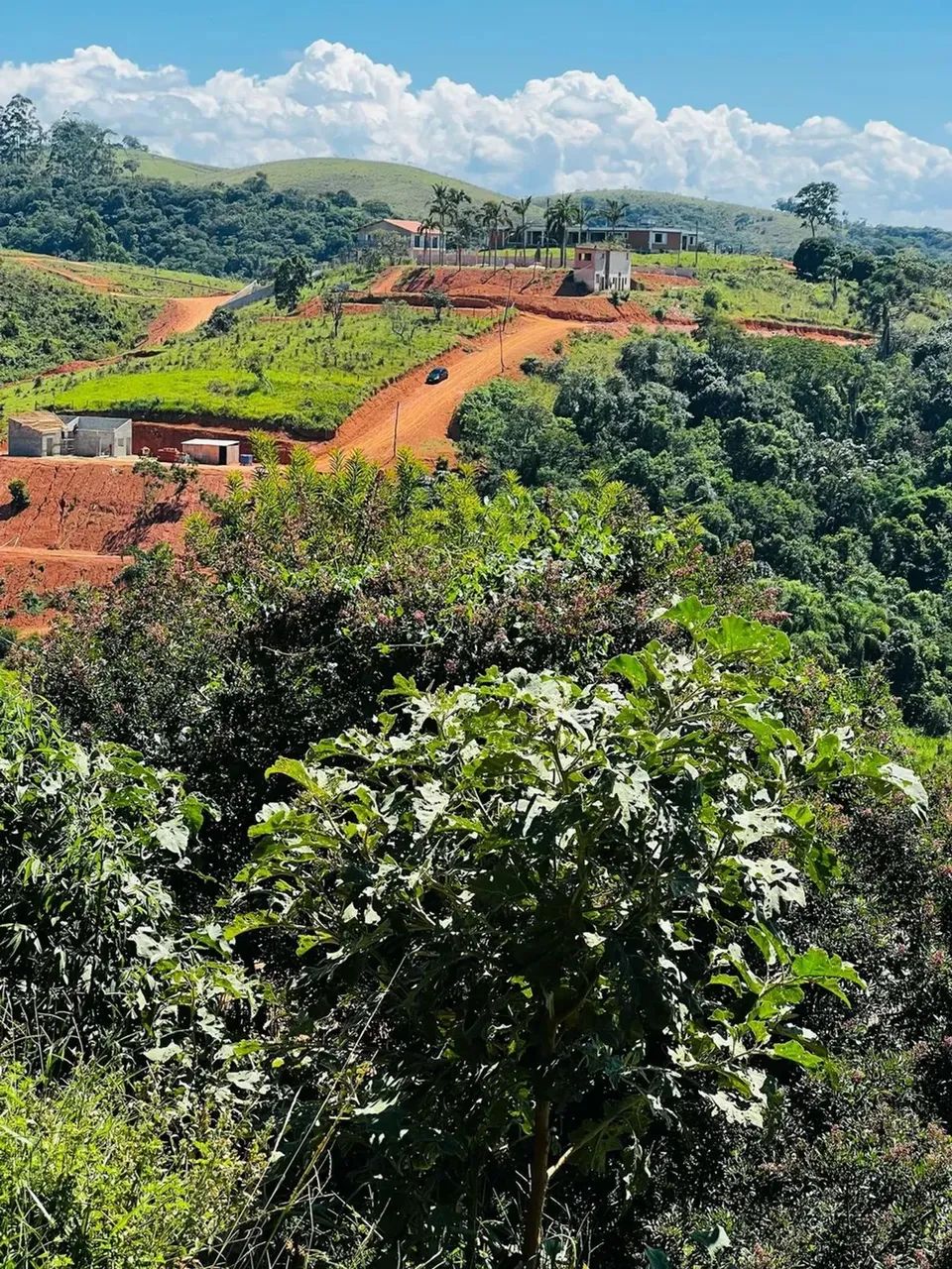 Igaratá, terreno espaçoso 1500m² com portão eletrônico e área de lazer. Corra! - Foto 3