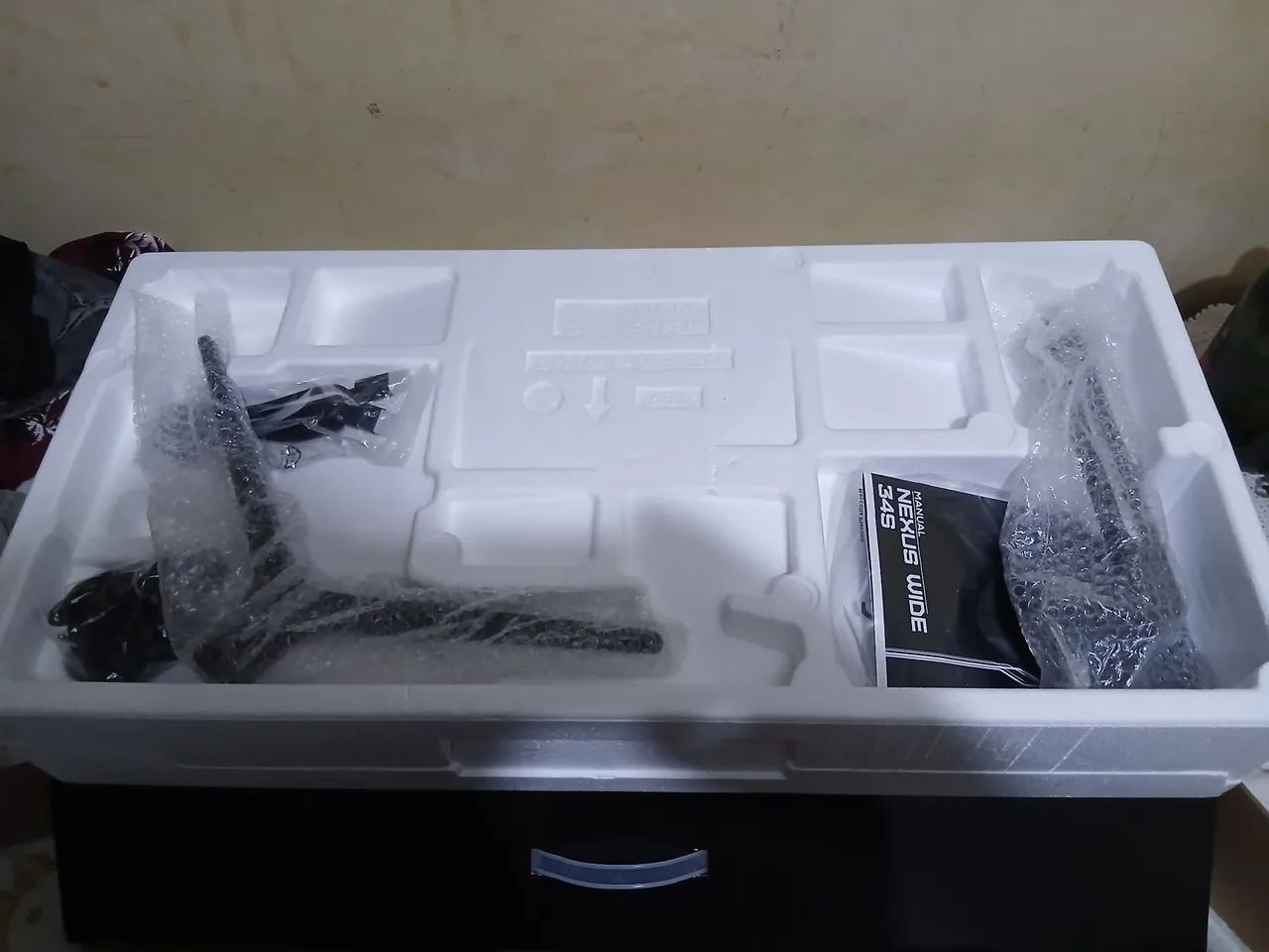 Monitor 34" curvo novo 