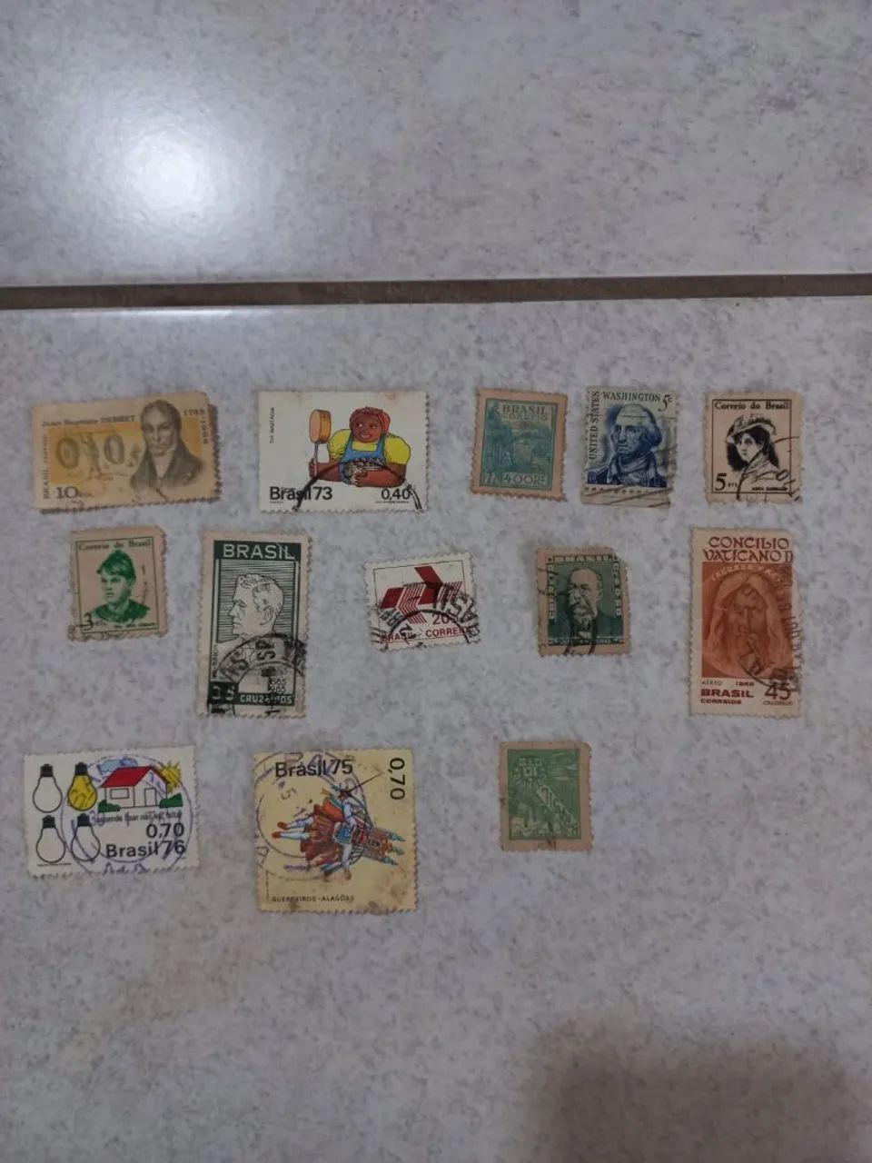 Conjunto com 28 Selos Brasileiros - Foto 2