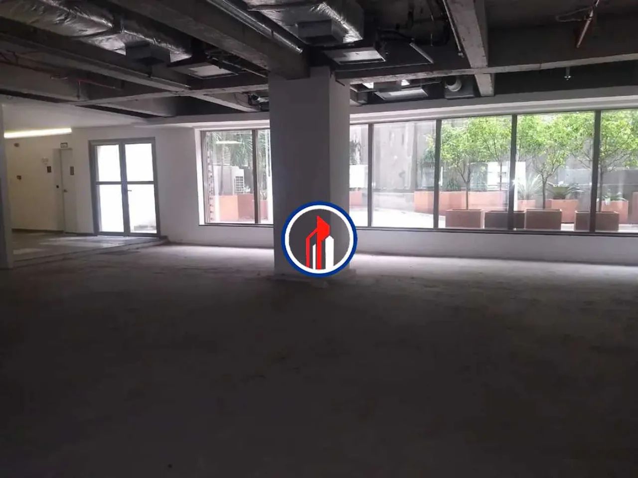 Andar : / Comercial / Glória