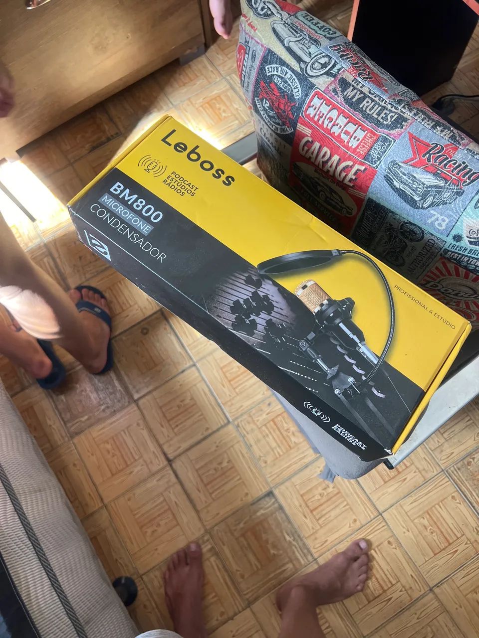 Vendo microfone bm800 de estúdio lacrado 