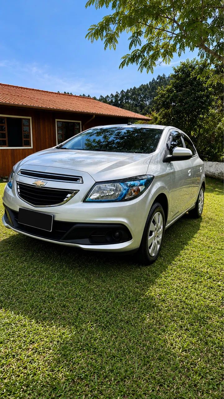 Chevrolet Onix Hatch LT 1.4 8V Flex Power Mec. 4P 2015 - Foto 4