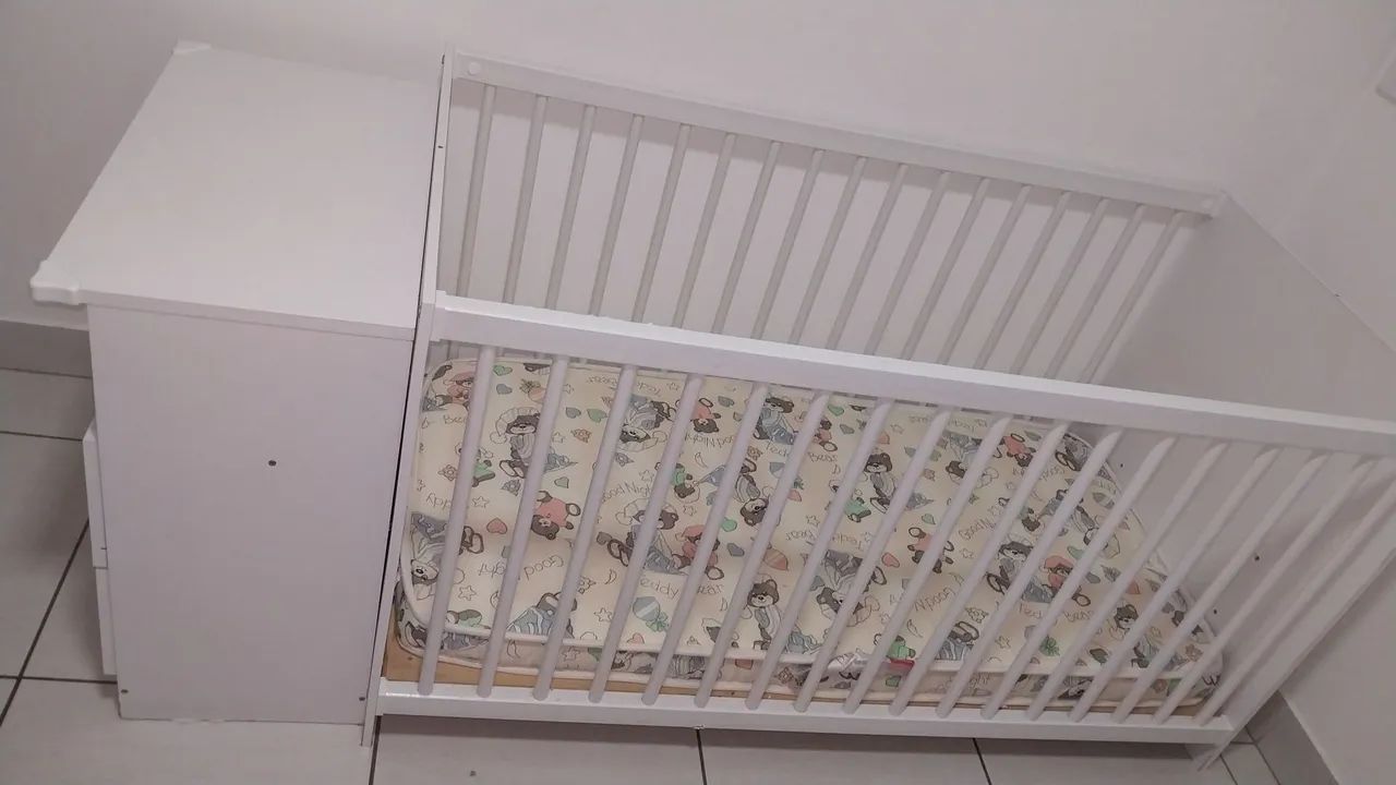 Berço e colchão 