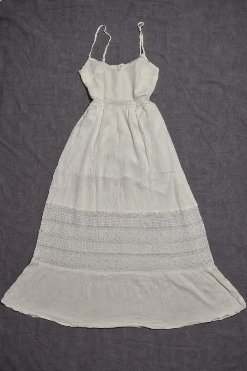 Vestido longo branco PP, perfeito estado - Foto 3