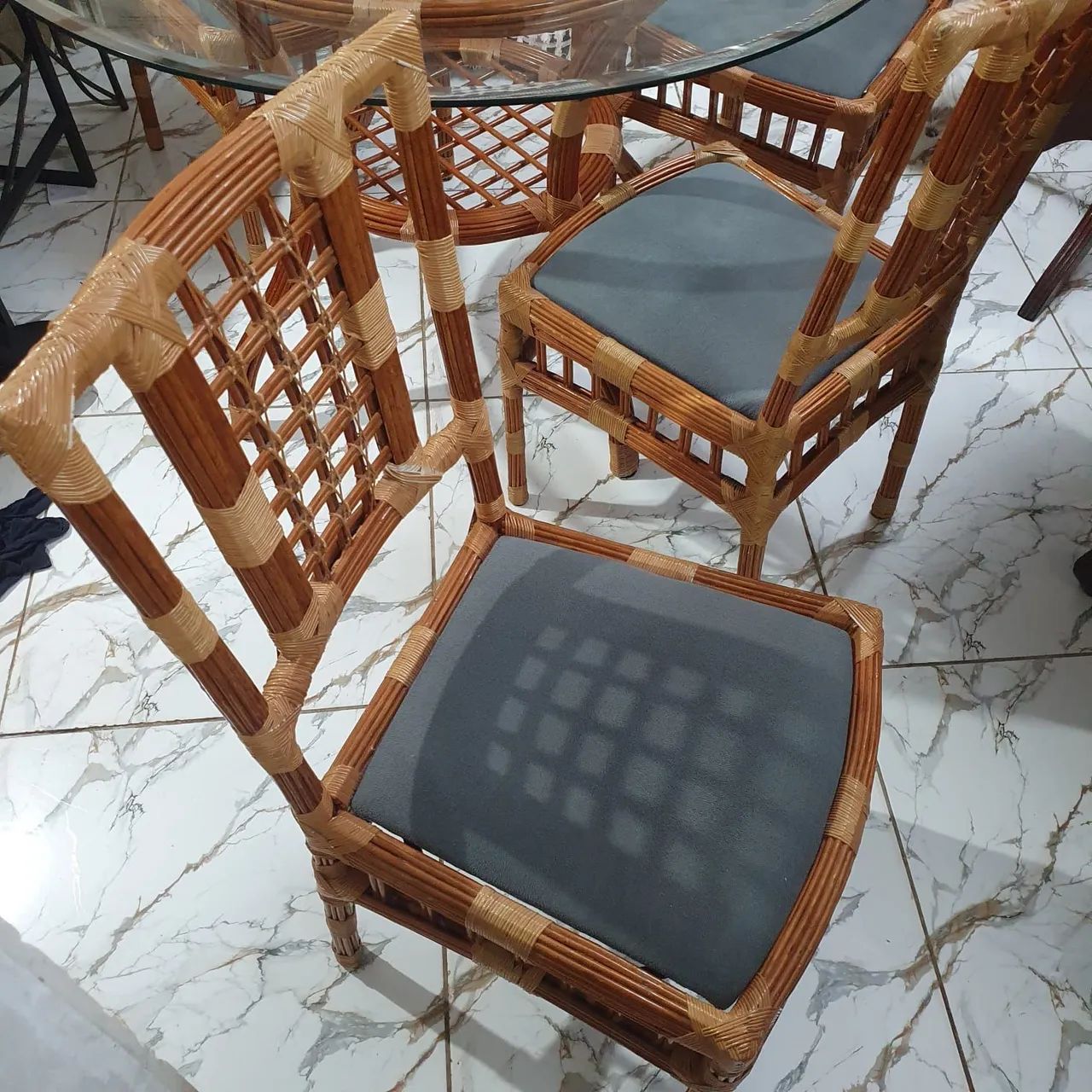 Conjunto de mesa semi novo. 1.200 Reais  - Foto 4