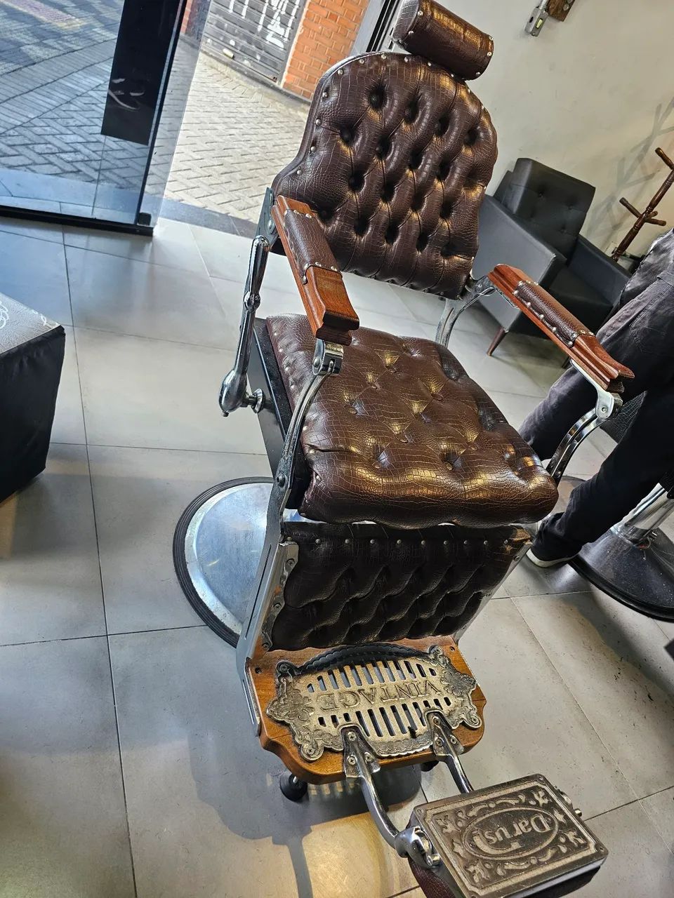 Cadeira de barbeiro - Foto 4