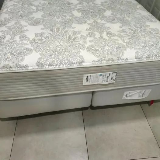 Cama box Queen completa Ecoflex, em ótimo estado! - Foto 2