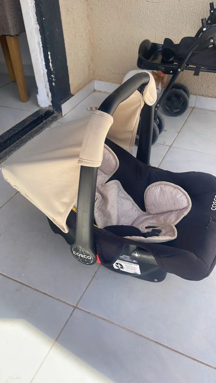 Carrinho de bebê e bebê conforto  - Foto 3