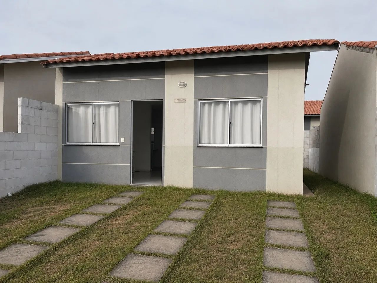[CASA NOVA] Alugo Excelente Casa (com ou sem mobília)