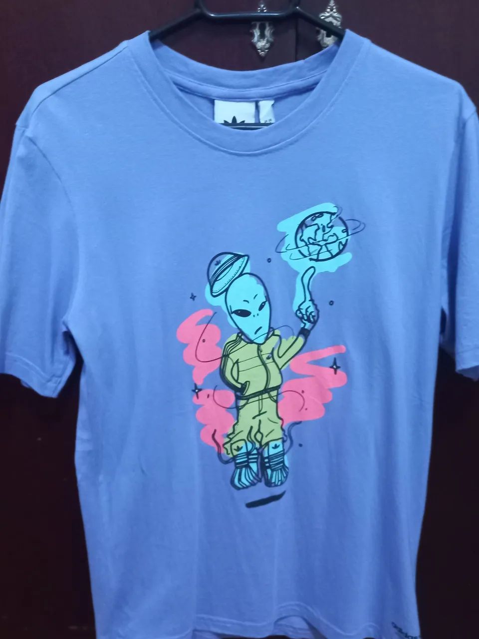 Camiseta Adidas Allien