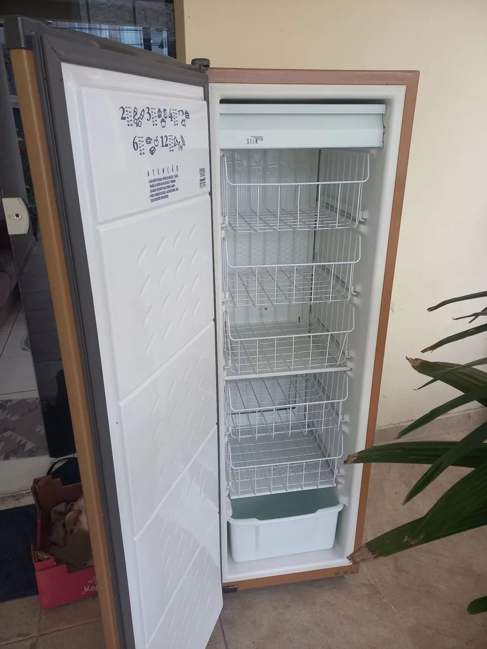 Freezer cônsul slim