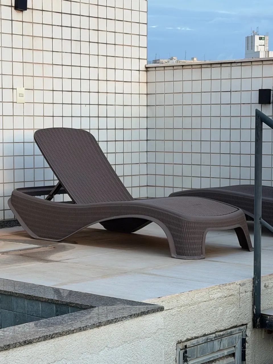 Cadeira para sol e kit bistro