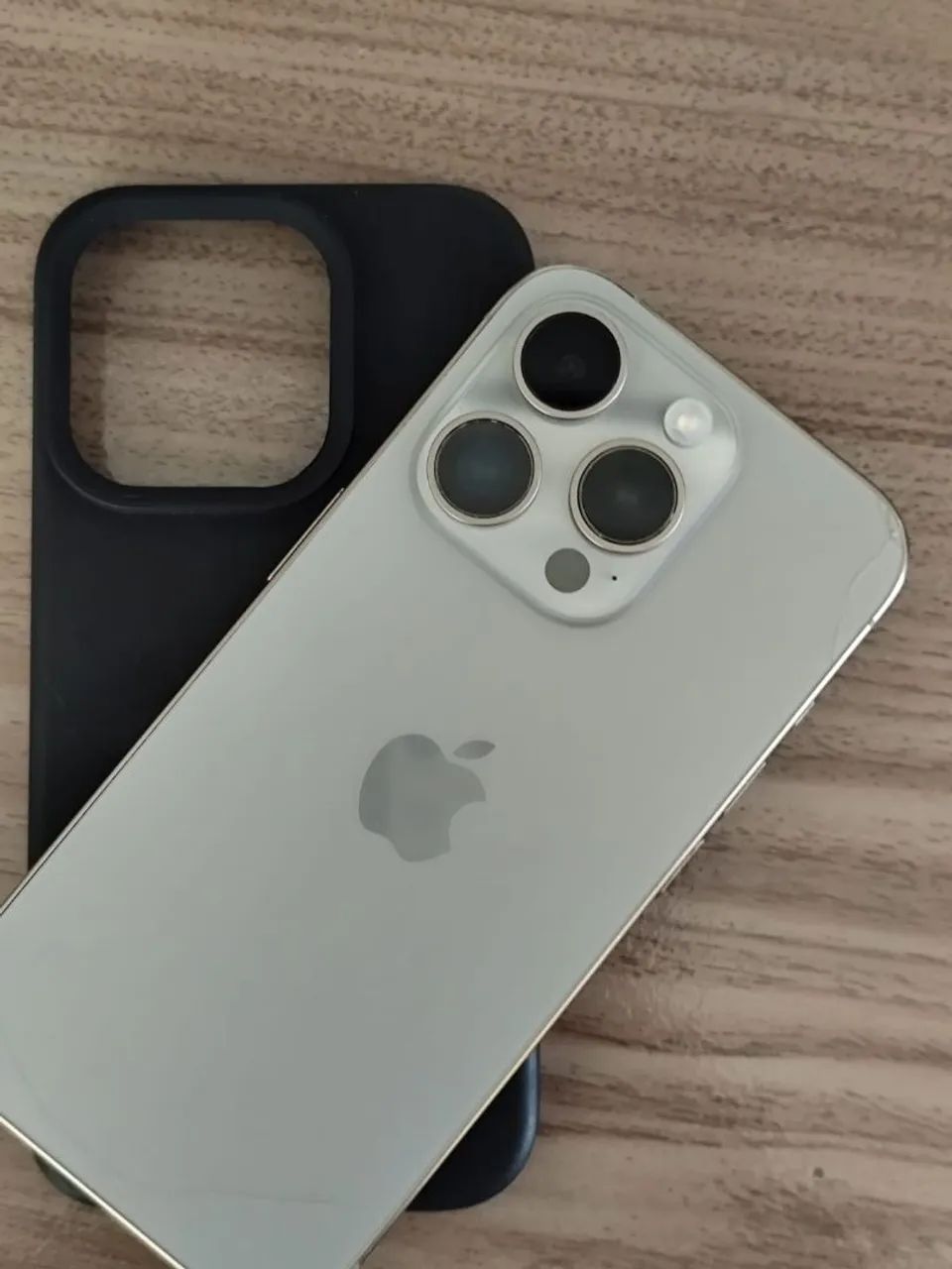 iPhone 15 pro - Leia o Anúncio 