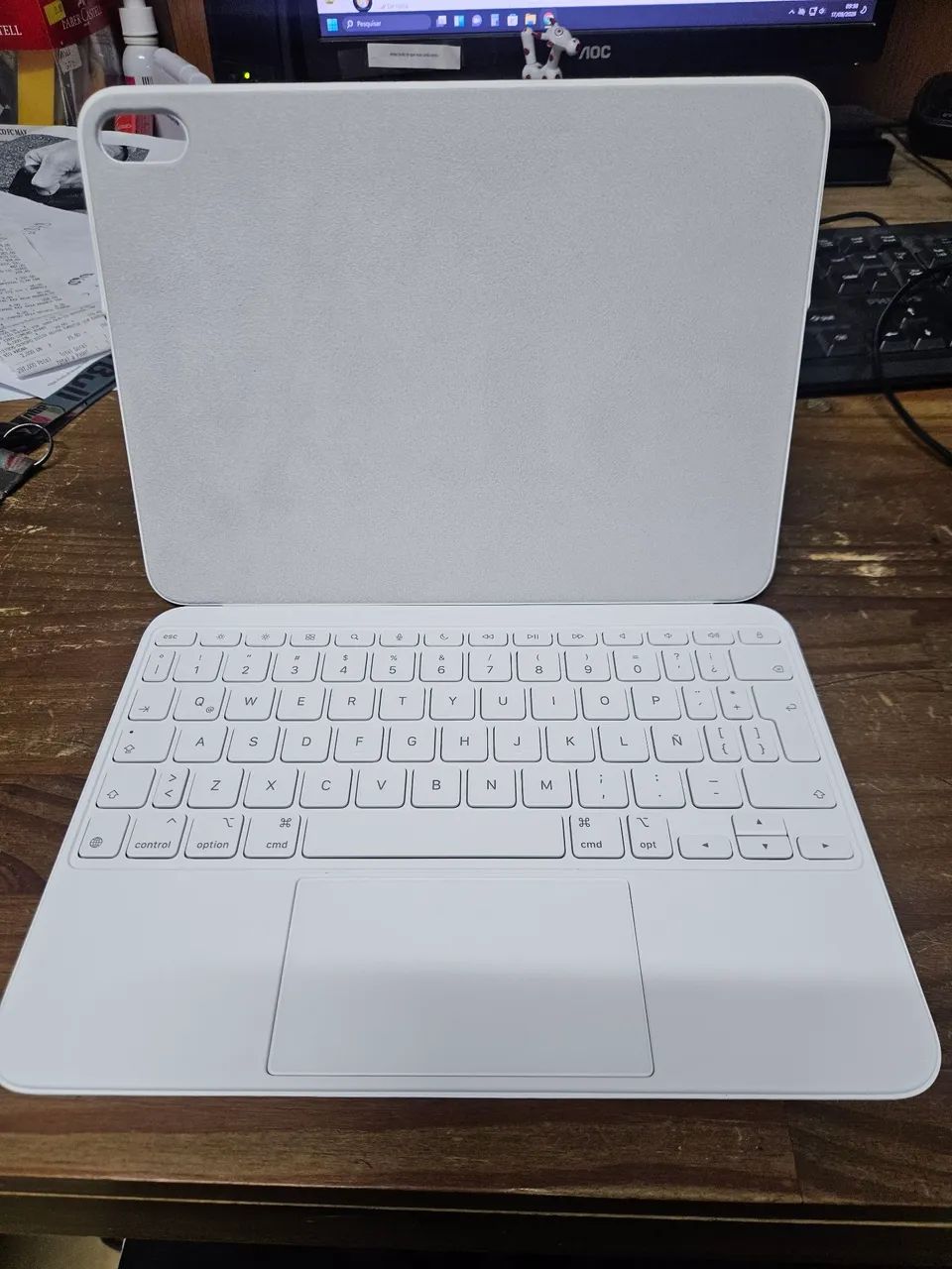 Apple Magic Keyboard Folio (Modelo A2695) - Foto 5