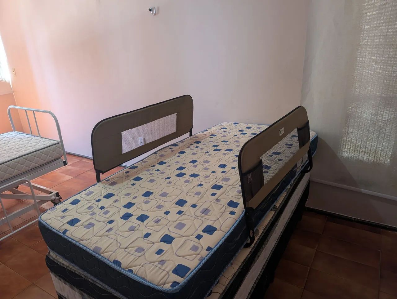 Protetor lateral para cama