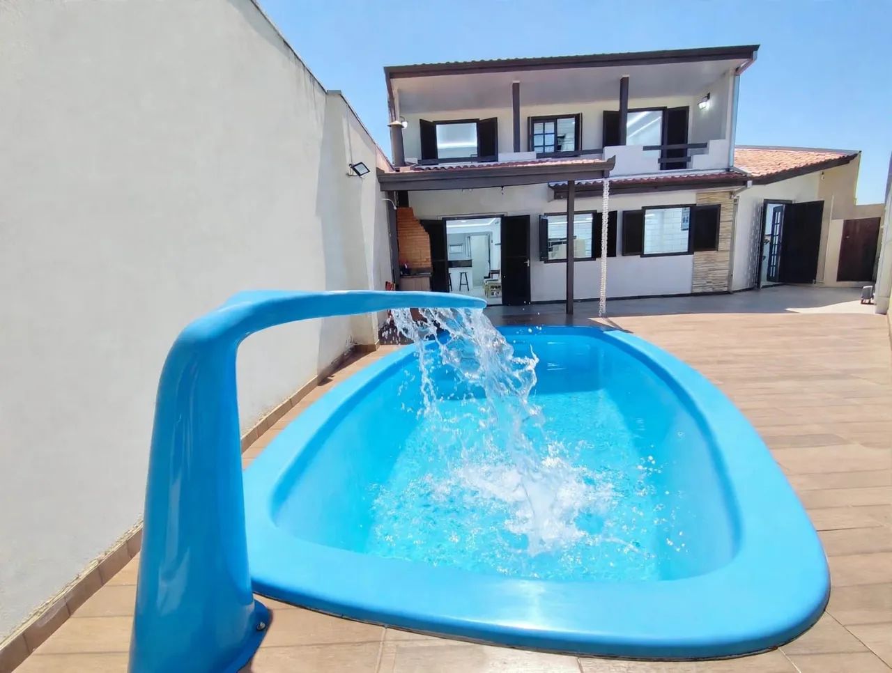 Sobrado casa mobiliado, 6 quartos, com piscina,  próximo praia e centro
