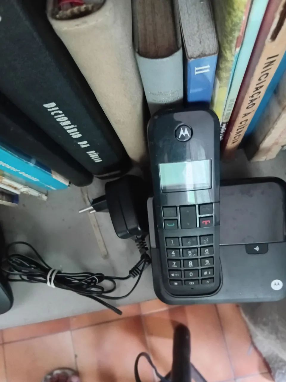 Telefone sem fio Motorola com defeito