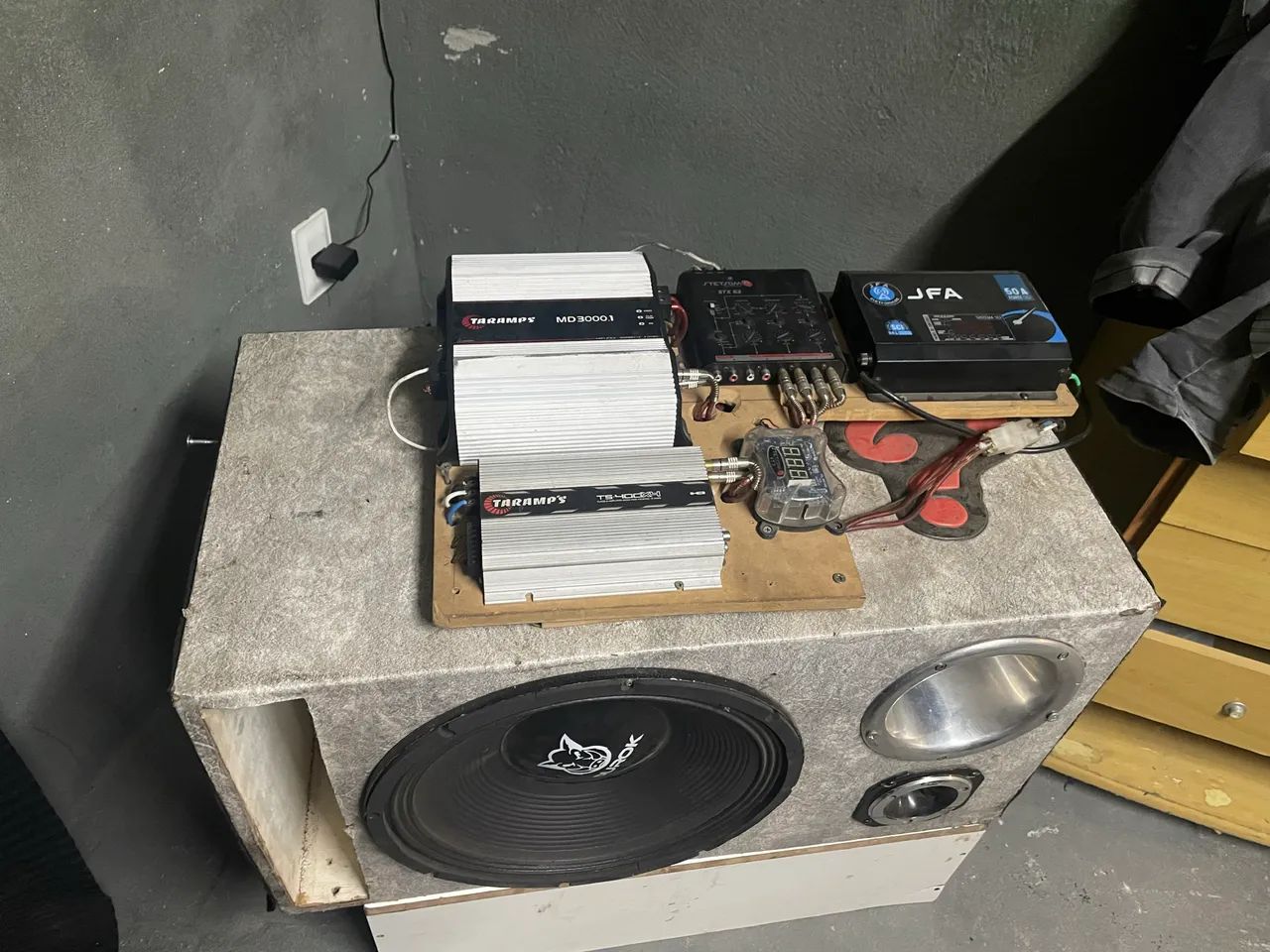 Vende-se uma caixa trio de 15 - Foto 2