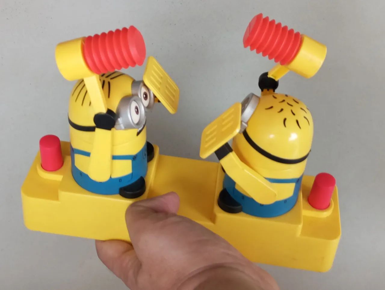 Minions Hammer Pop da Epoch Games 