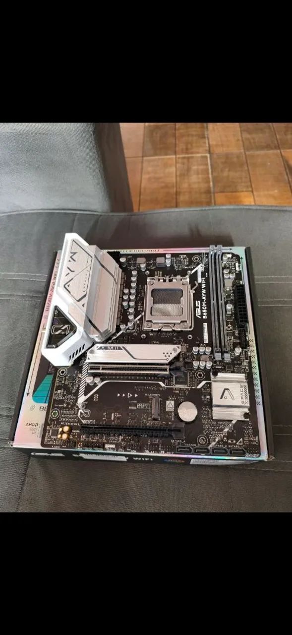 Placa mãe AMD AM5 ASUS B650M AYW WIFI/BLUETOOTH, NOVA LACRADA - Foto 3