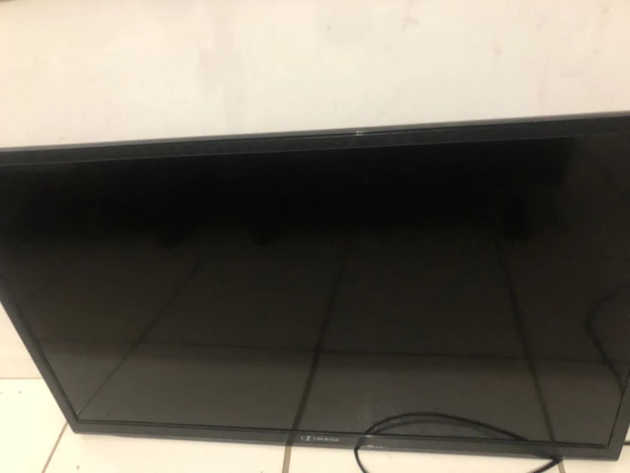 Tv Buster 32 polegadas . Está sem o controle, e parou de funcionar 