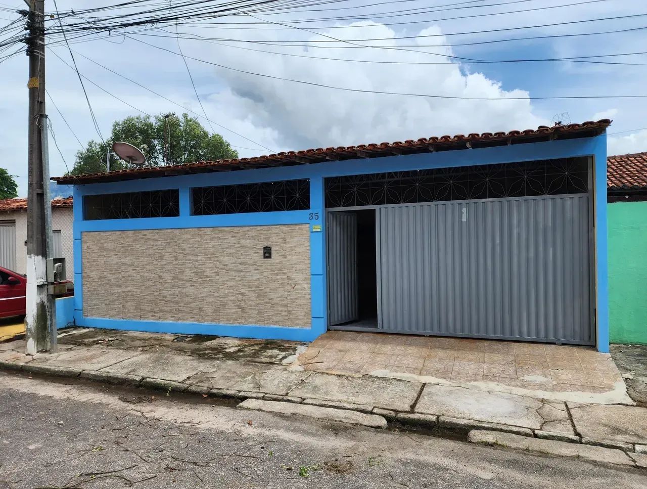 VENDO CASA SATÉLITE SENDO 2/4 COM 1 SUÍTE COM 264 M²- FINANCIAMENTO