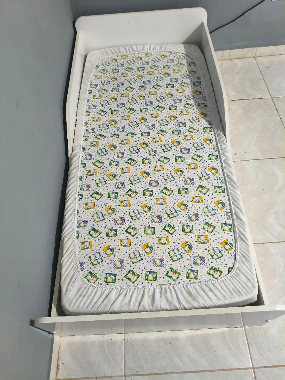 Cama montessoriana 