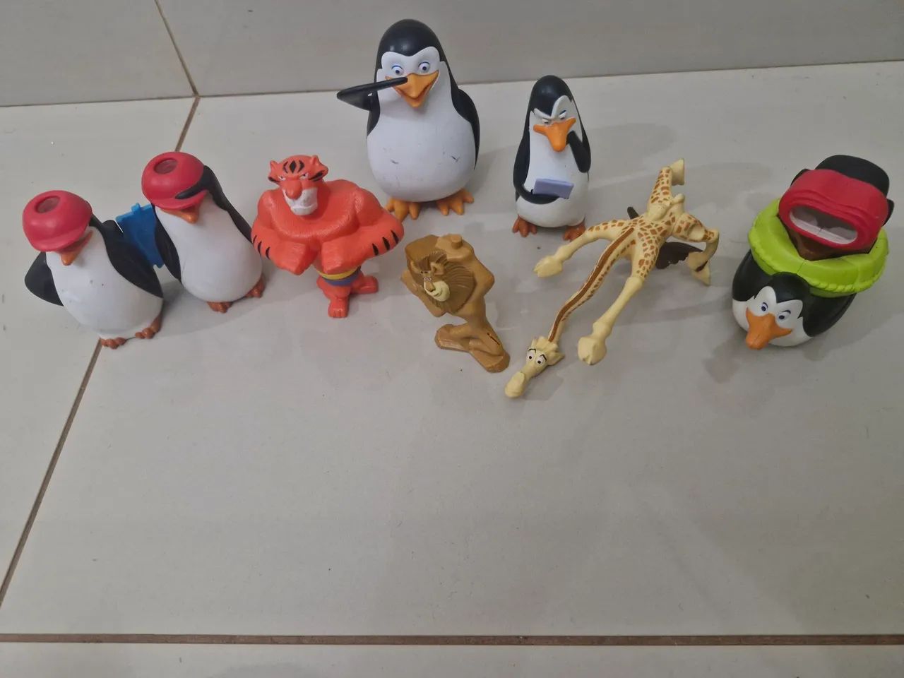 Miniaturas Action Figure - Pinguins de Madagascar - Foto 5