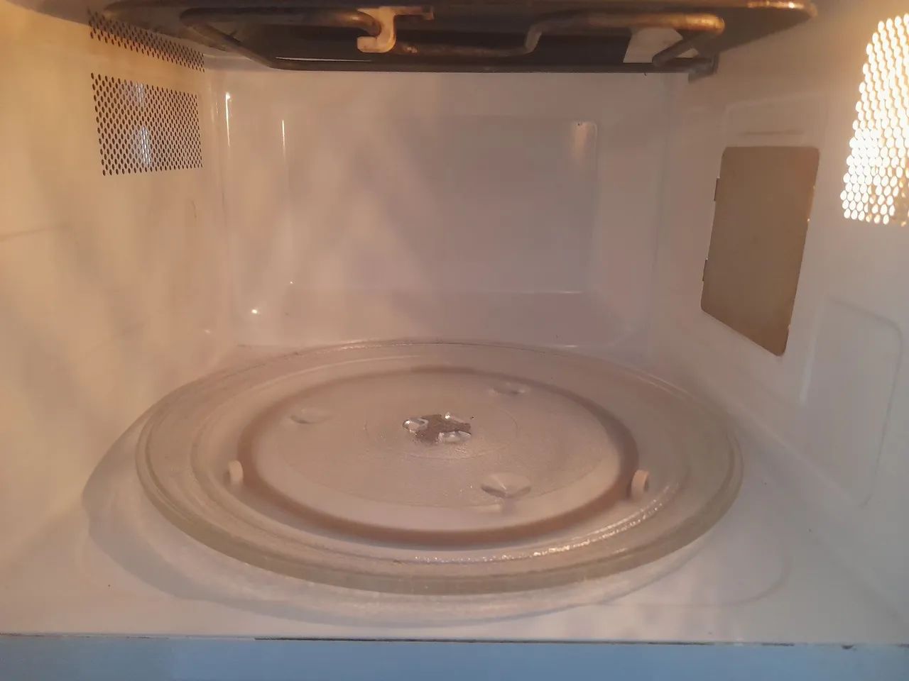 Microondas 30Lt Novíssimo com Grill - Foto 2