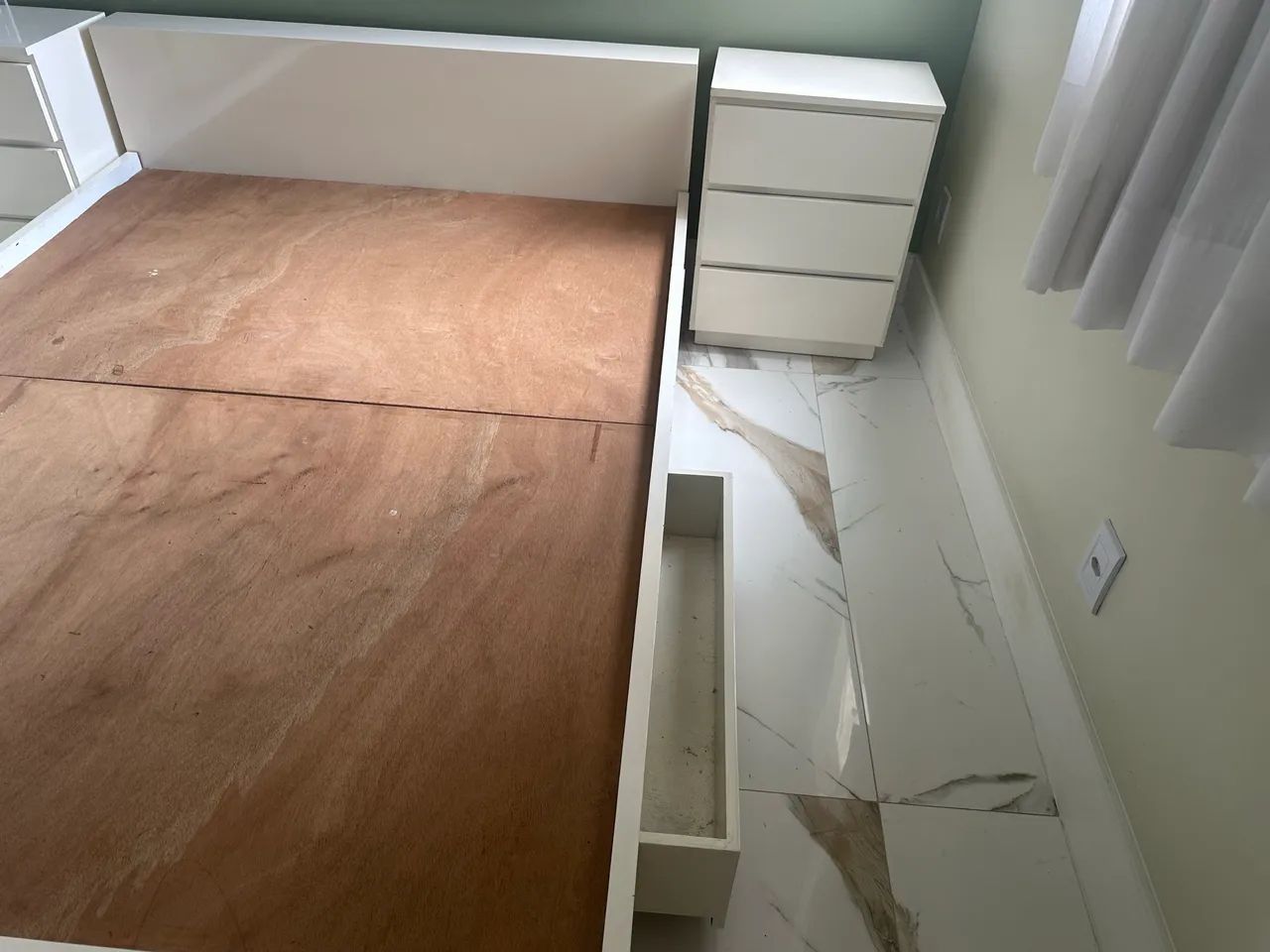 Cama casal com criados mudos - Foto 4