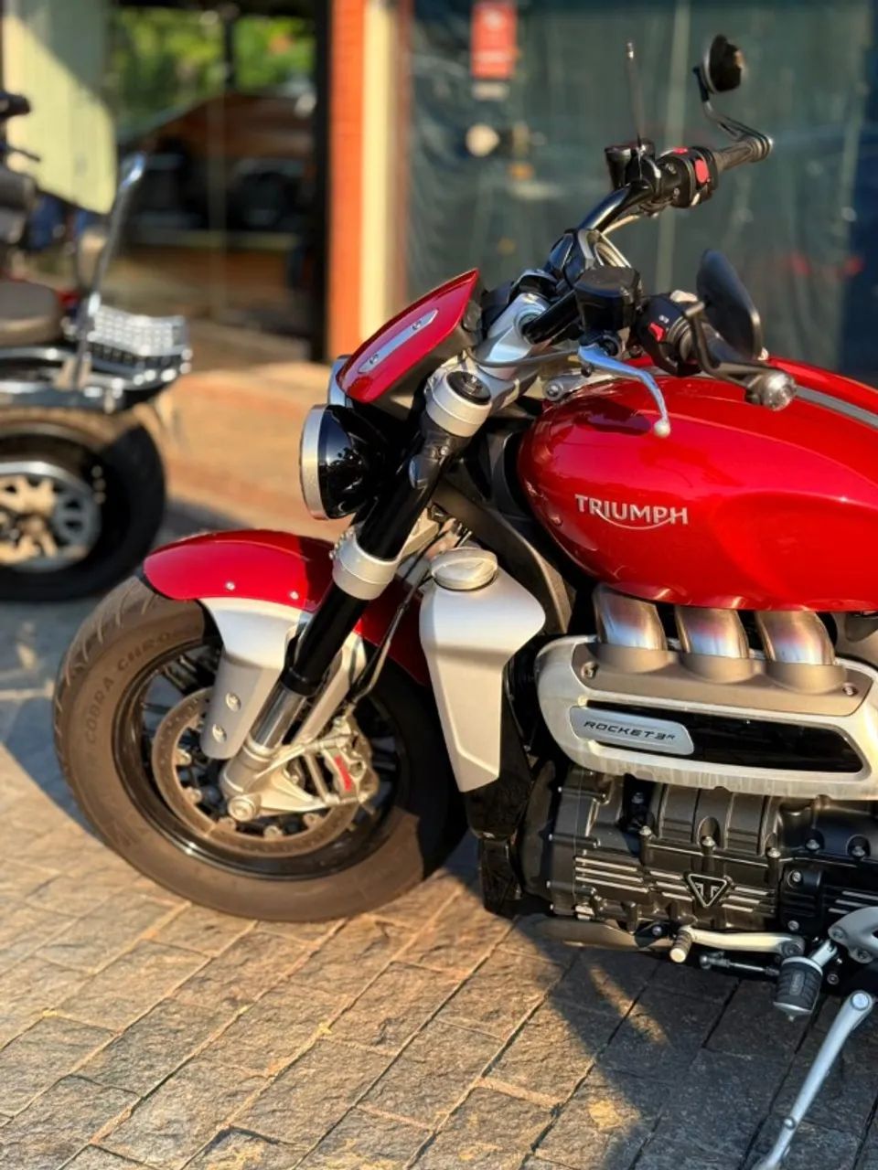 TRIUMPH ROCKET 3 2022 - Foto 2