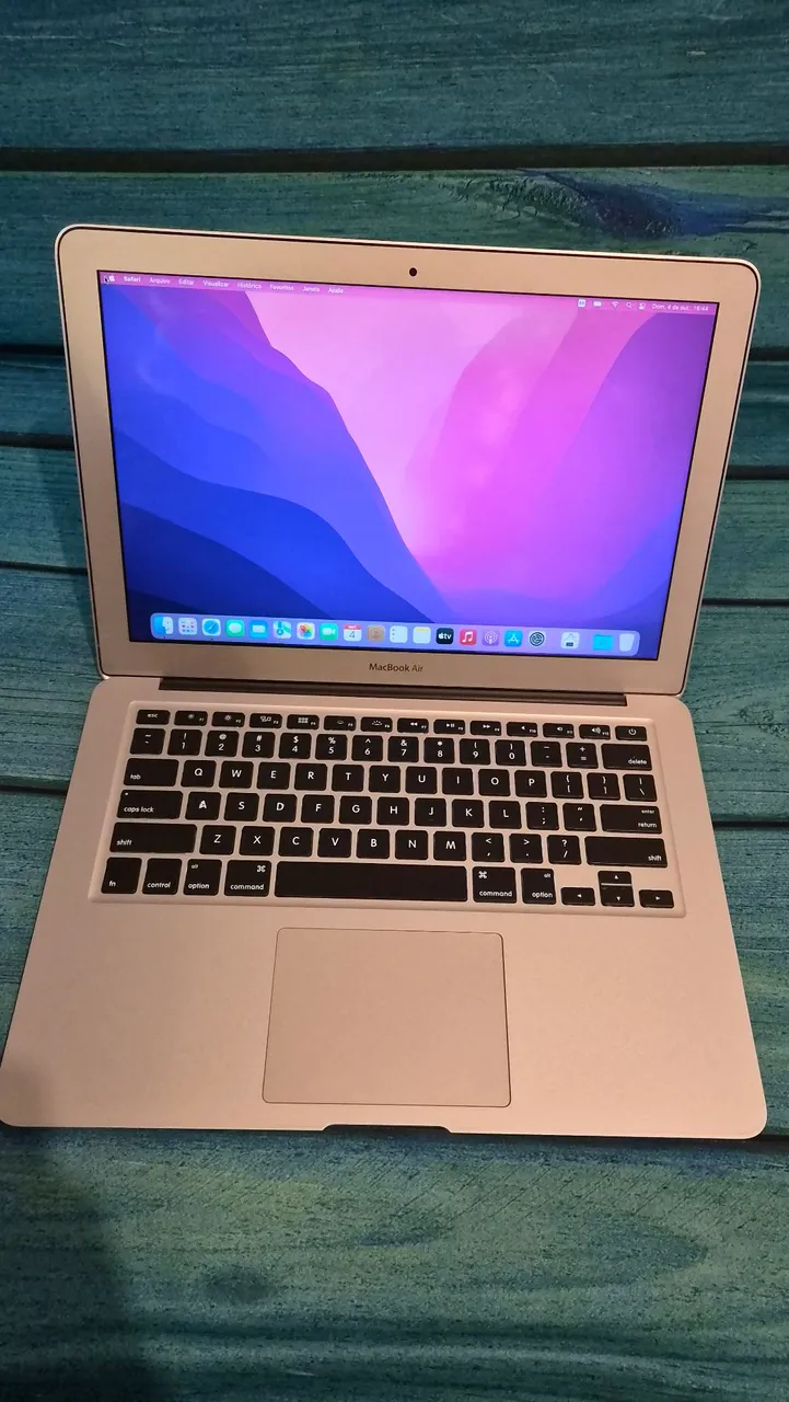 MacBook Pro M2 14? 2023, 16Gb RAM, 512Gb SSD, cor Space gray