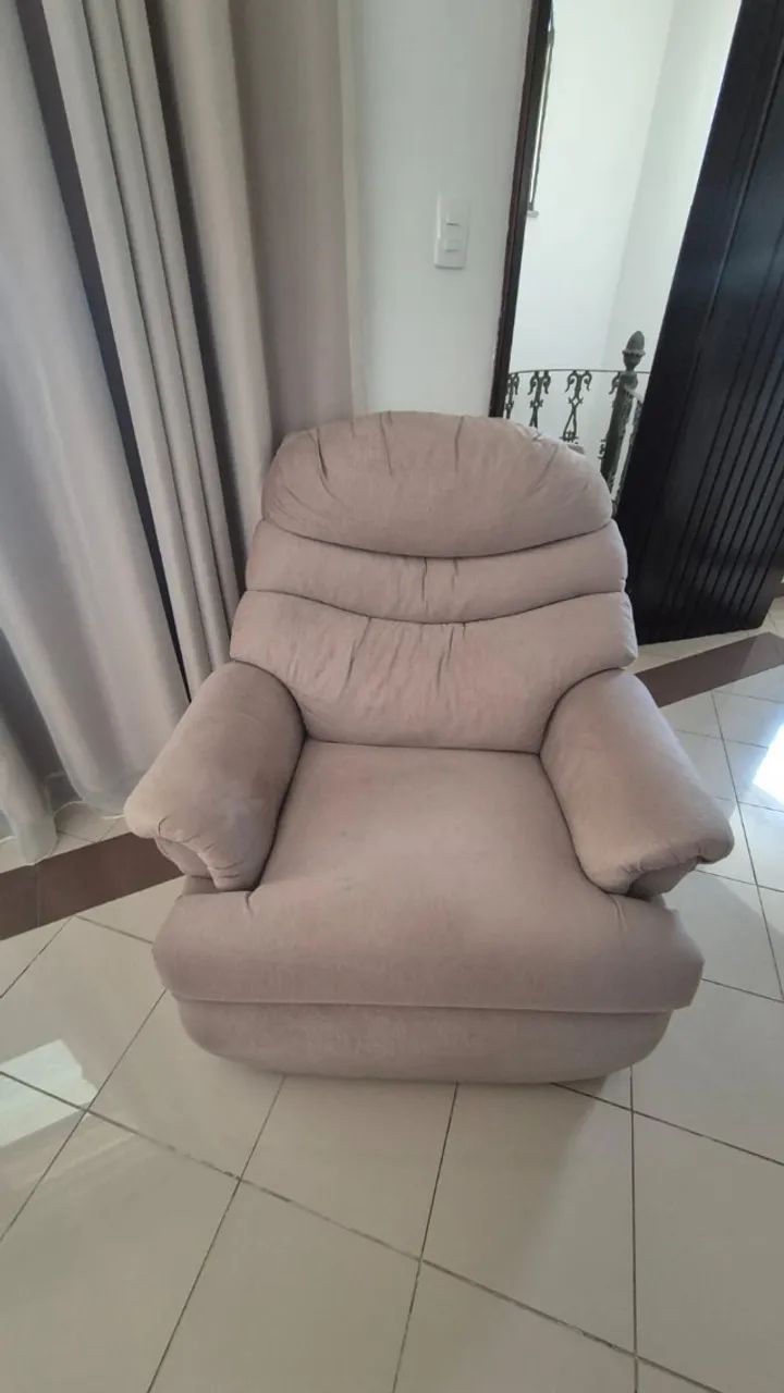 Poltrona reclinável bege - Foto 3