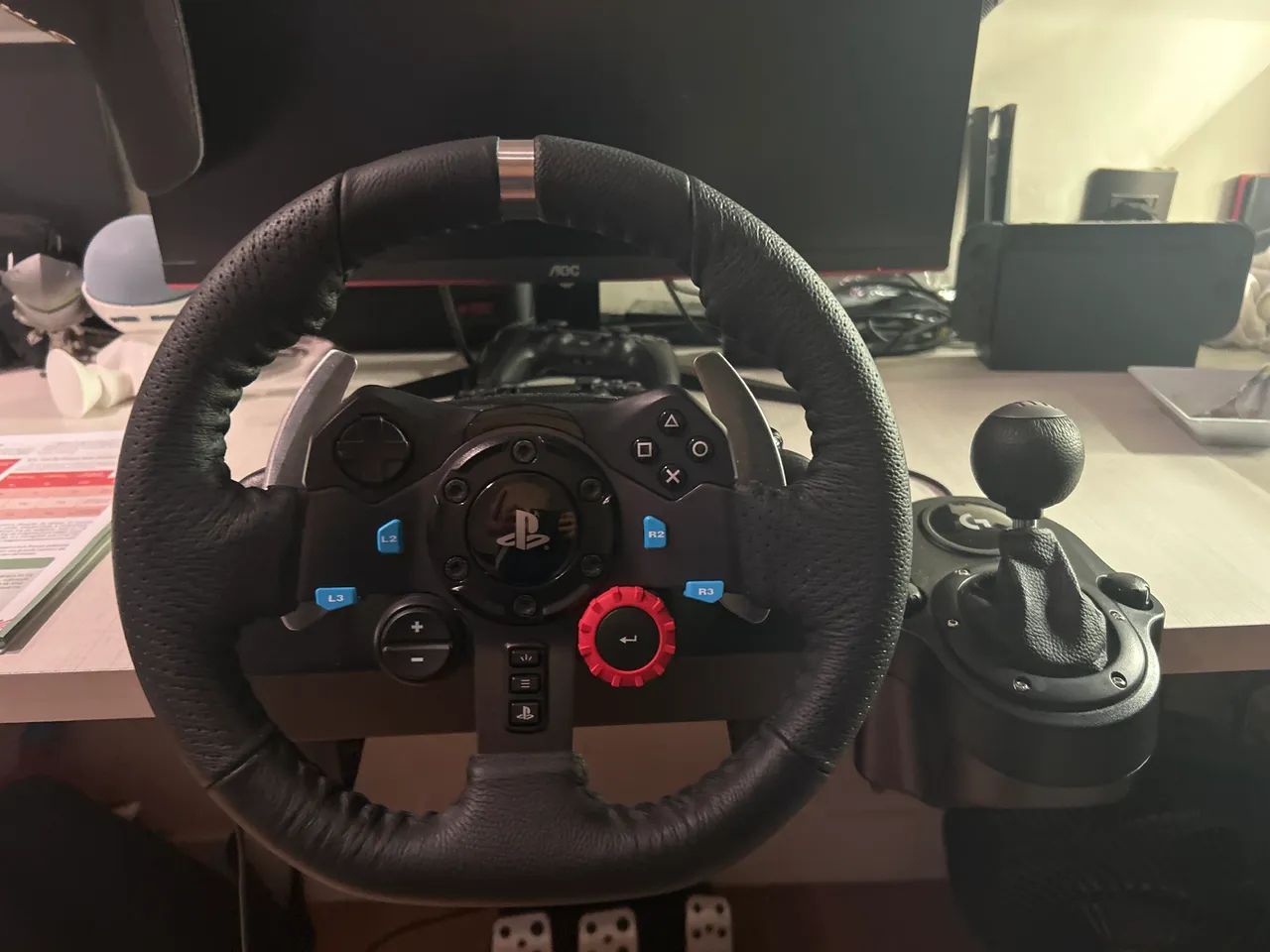 Volante g29 logitech e câmbio de 6 marchas da logitech ano de uso e com garantia 