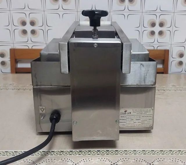 Chapa Mult grill 220 volts para lanches e grelhados - Foto 4