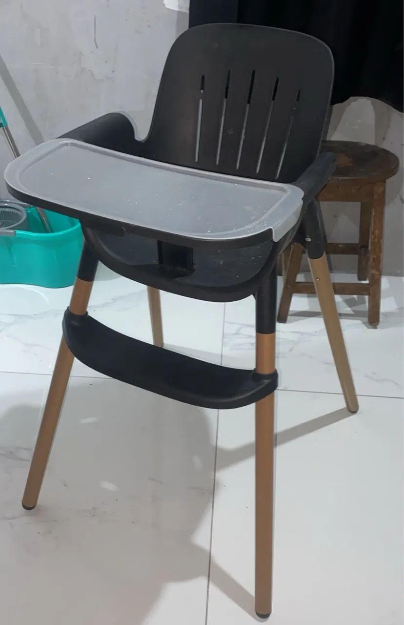 Cadeirinha de alimentação burigotto