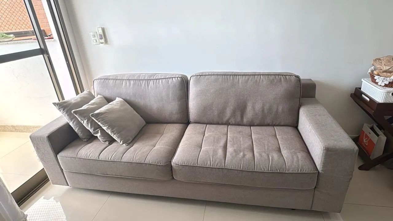 Sofá 2 lugares 