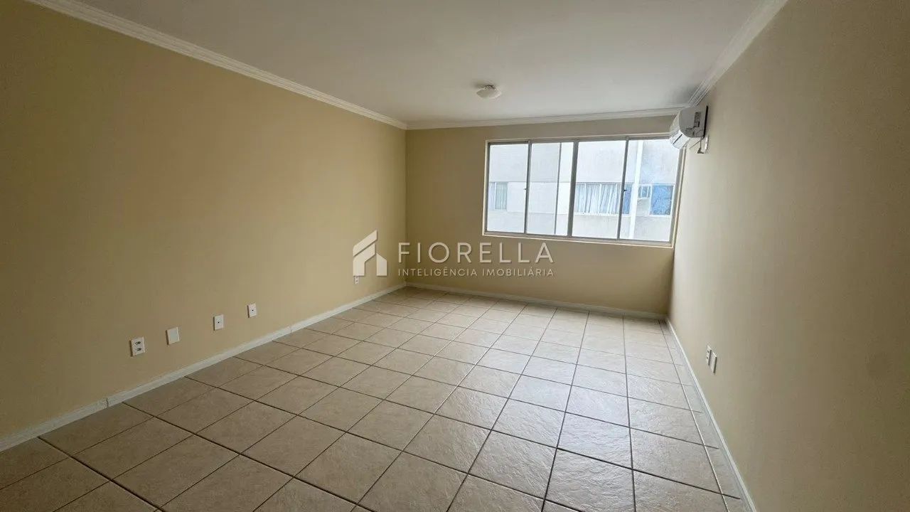 Apartamento com 02 dormitórios a 50m da praia - Coqueiros, Florianópolis. - Foto 4