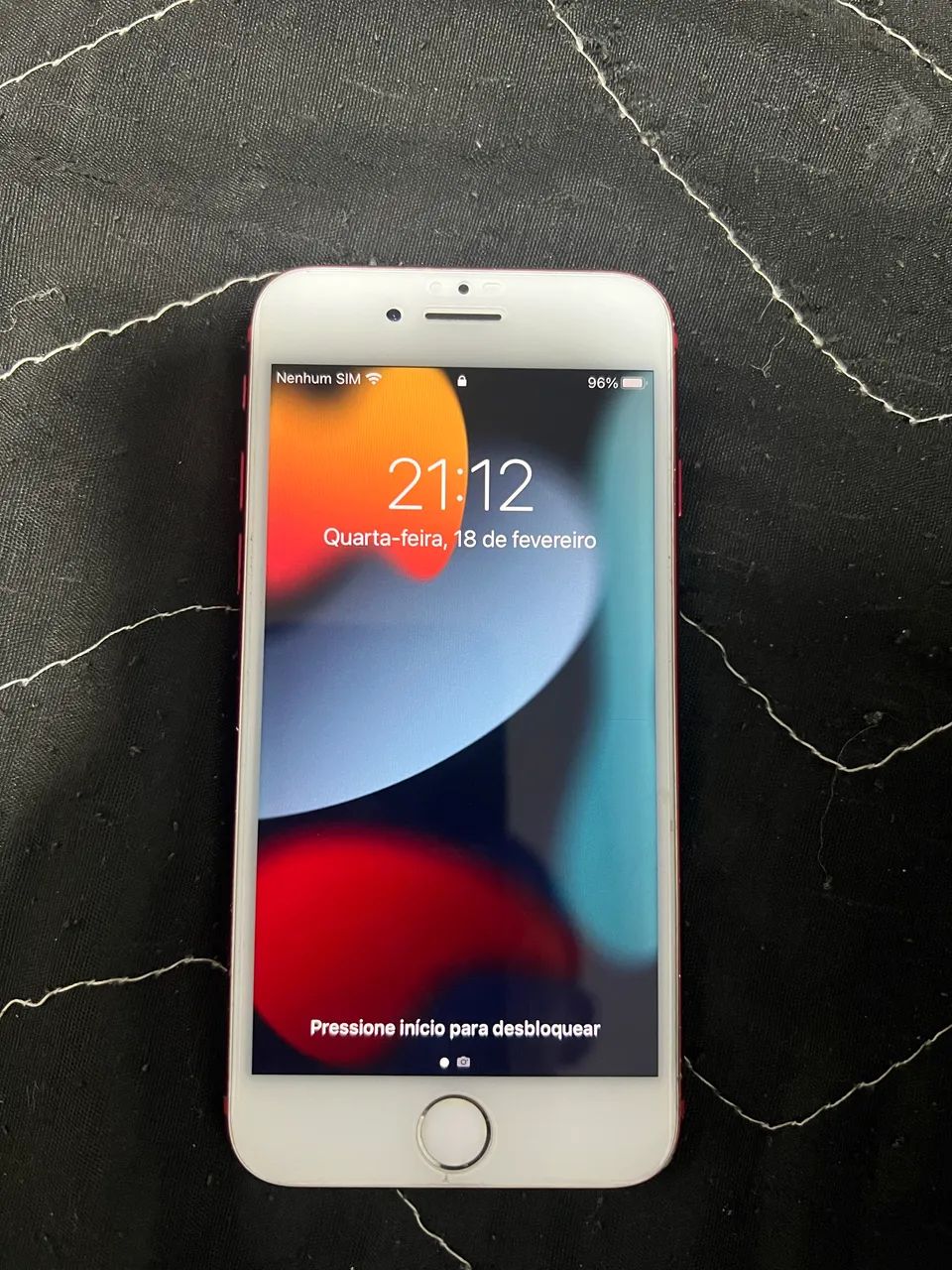 iPhone 7 128GB funcionando perfeito.