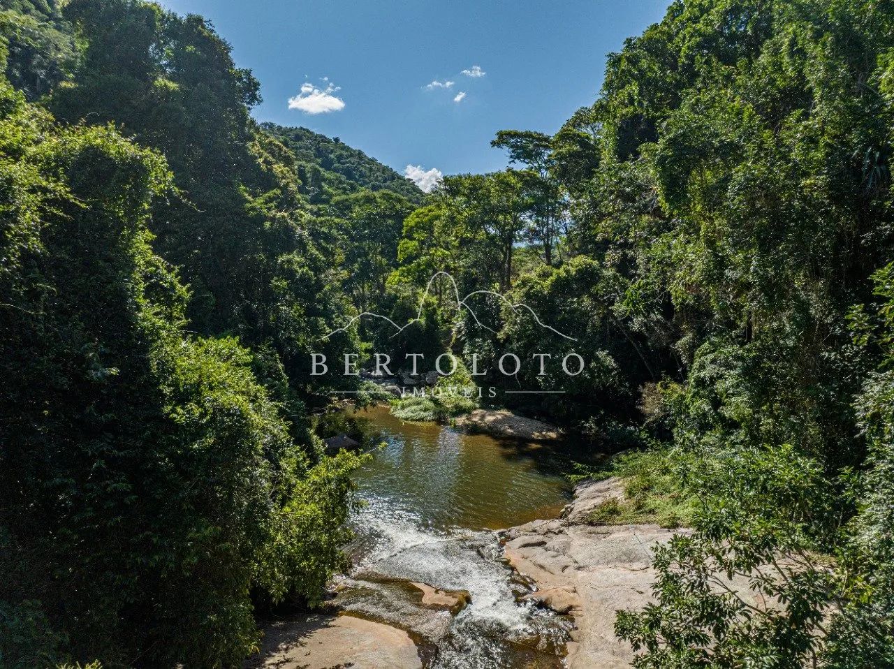Imóvel deslumbrante em Corrêas - Foto 4