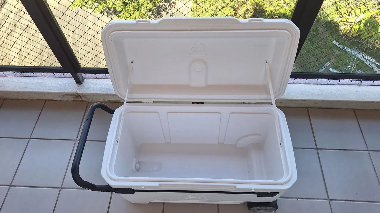 Caixa Térmica Igloo MaxCold Glide 110QT (104 Litros) - Alta Capacidade com Rodas - Foto 2