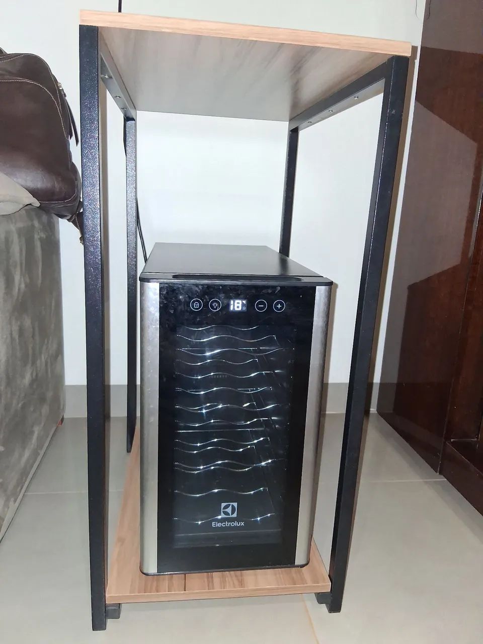 Climatizador de vinhos eletrolux  - Foto 2