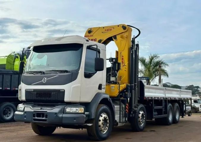 Volvo Vm 330 8x2 2017 - Munck ING 60T - Foto 2