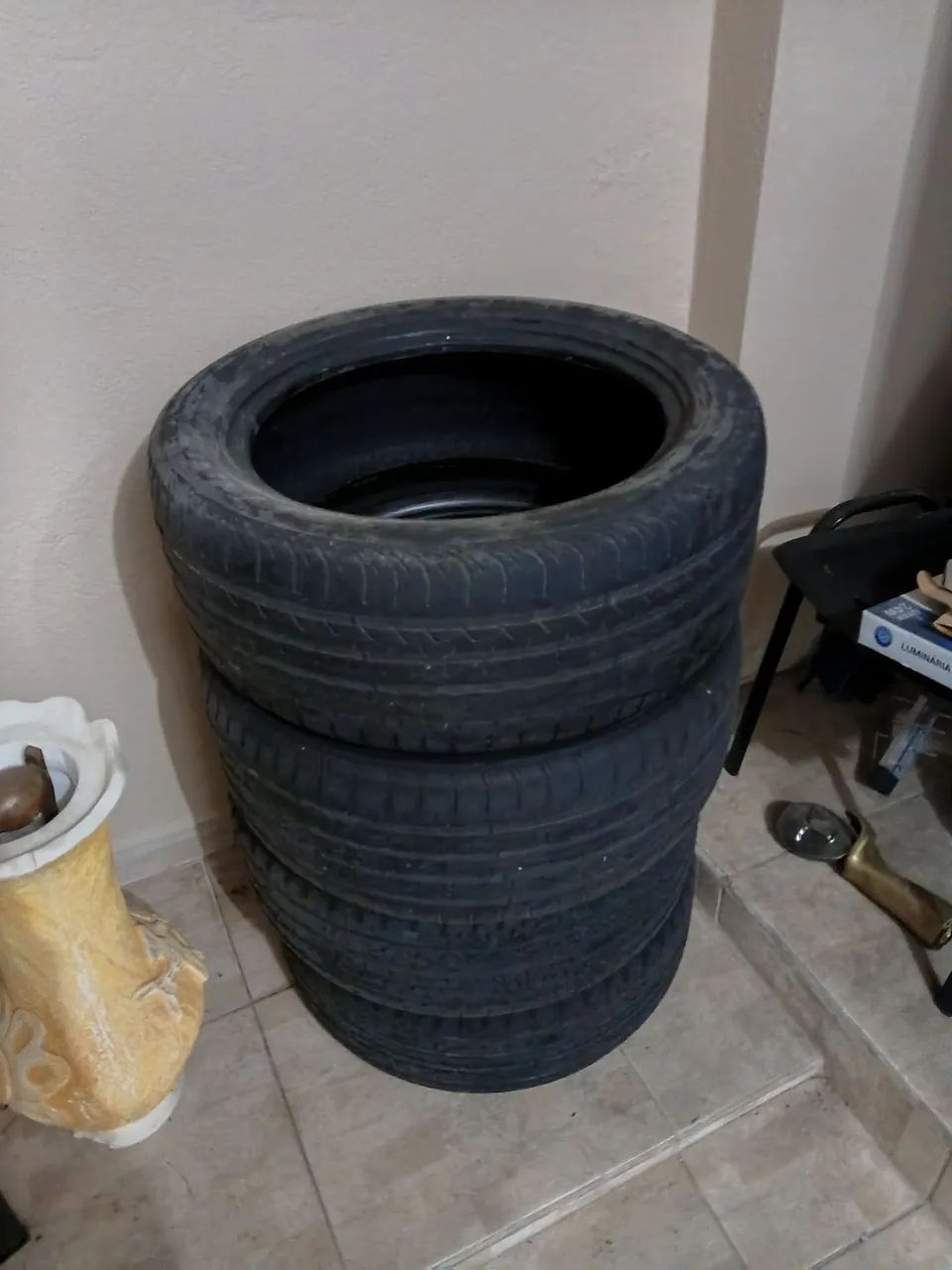 Vendo 4 pneus aro 17 semi novos - Foto 5