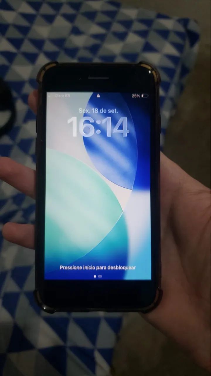 iPhone SE black novinho