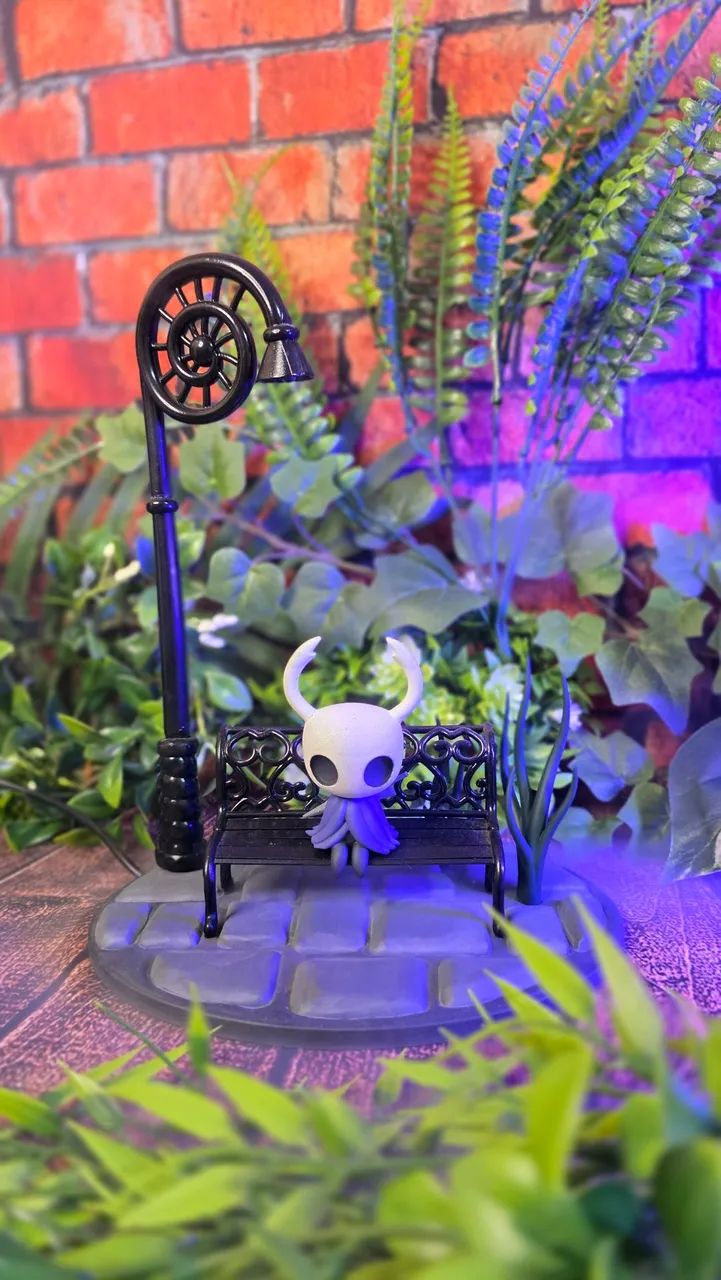 Estátua Hollow Knight com Led