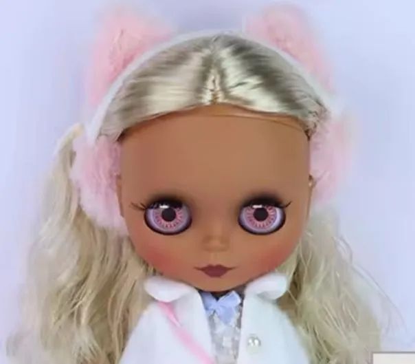 Boneca Blythe Outfit Completo  - Foto 4