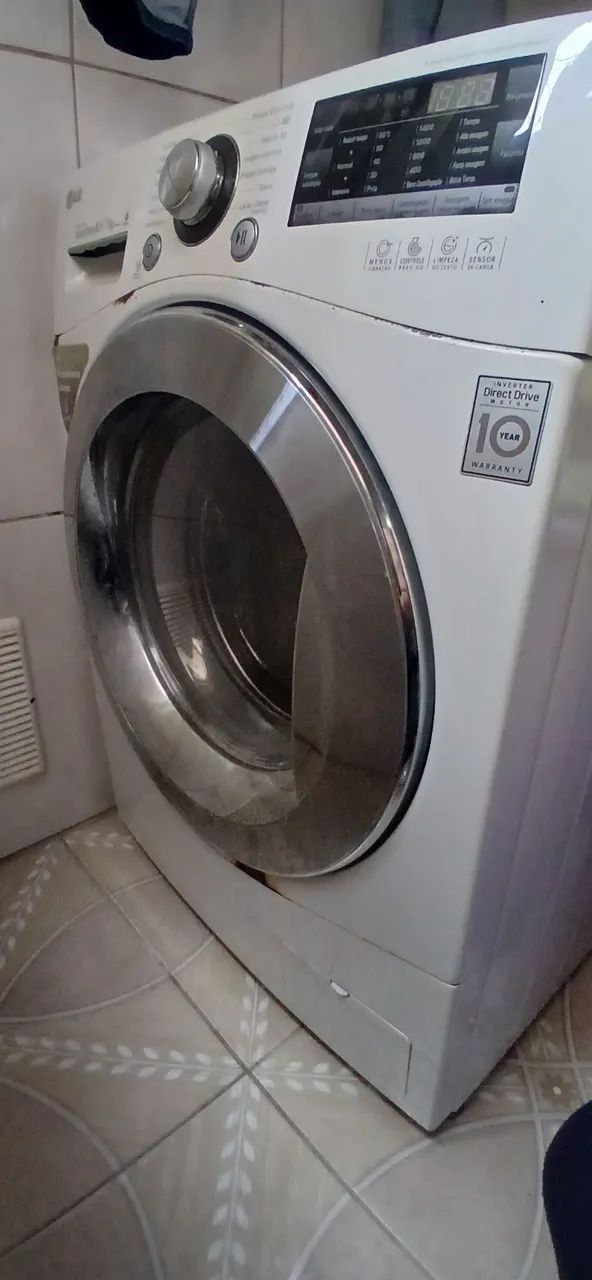 Maquina de lavar e secar marca LG 