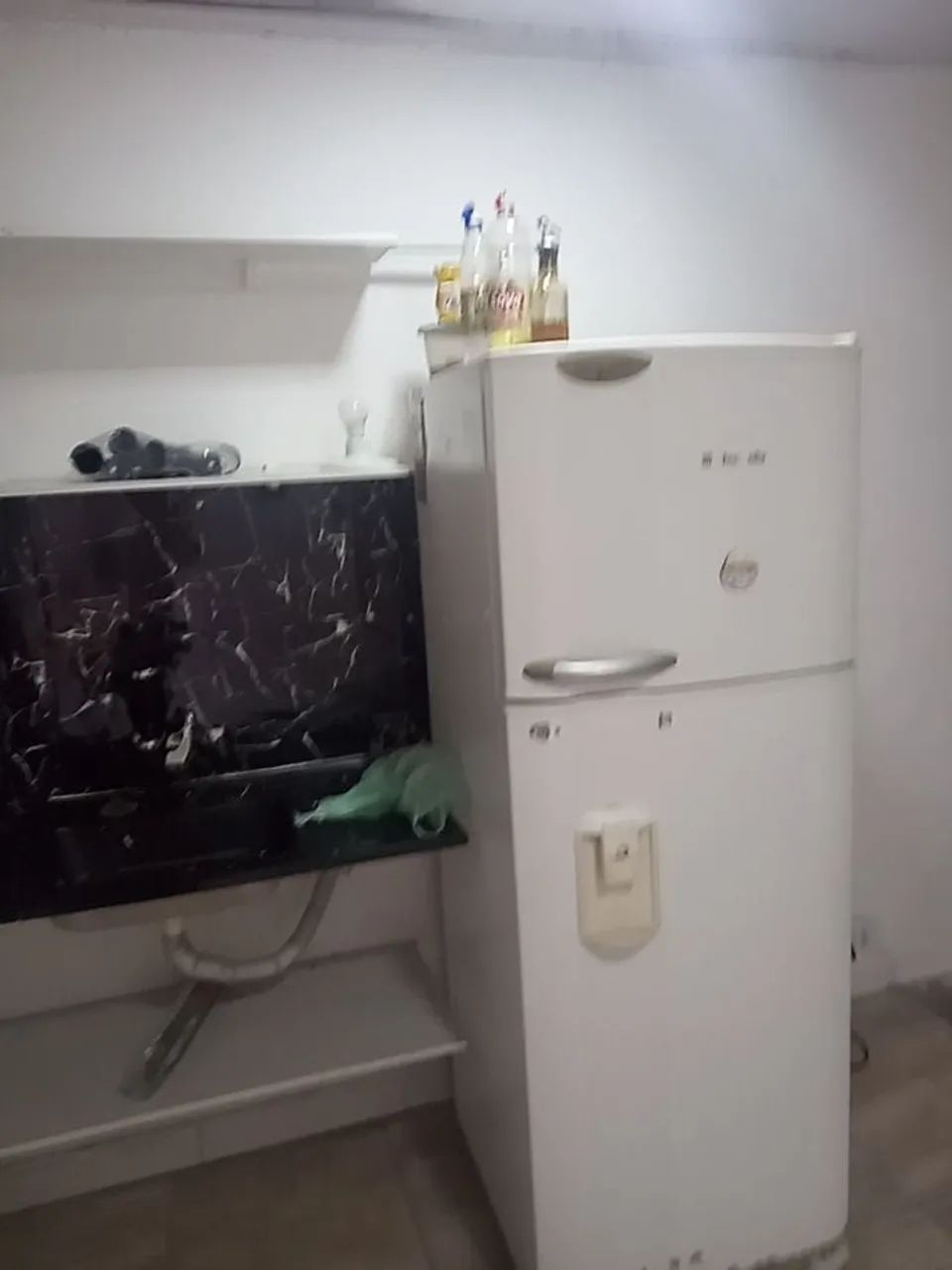 ALUGO kitnet  - Foto 3
